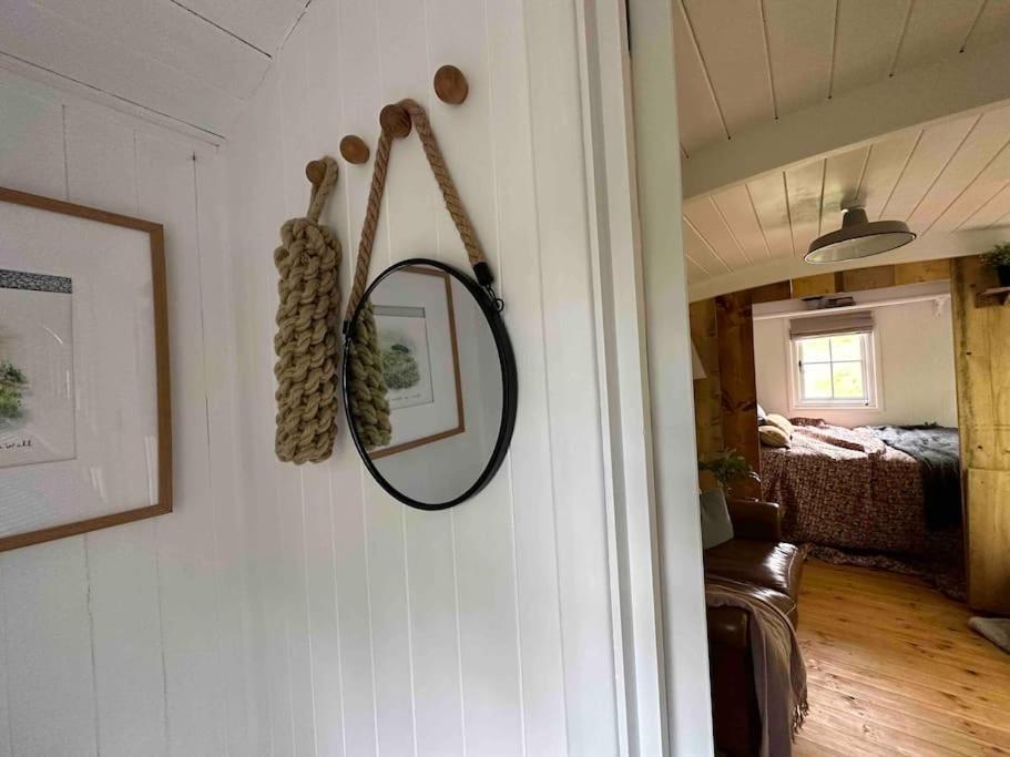 Cornwall Woodland Shepherd'S Hut Deirdres Hut Bodmin Exterior photo